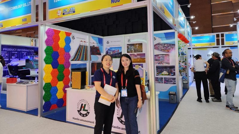 Hanlin sales representative presenting outdoor playground projects