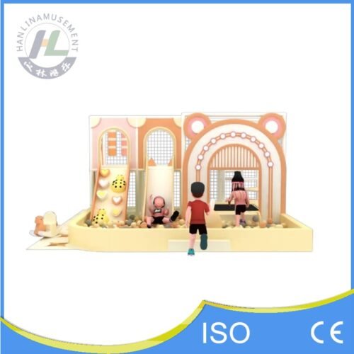 Creamy Bear Small Indoor Playground with Ball Pit