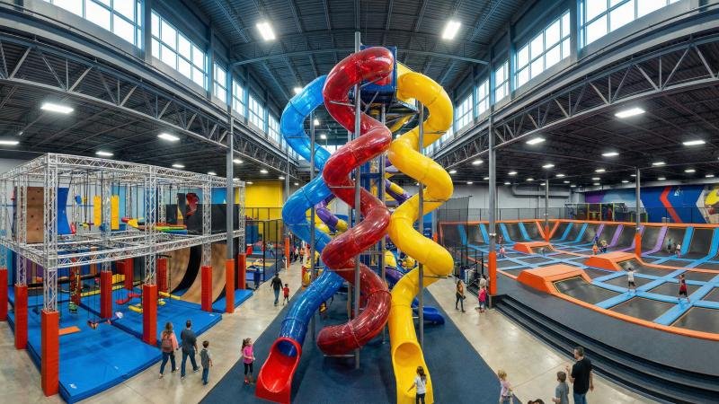 Large Scale Family Entertainment Center With Multi Level Attractions