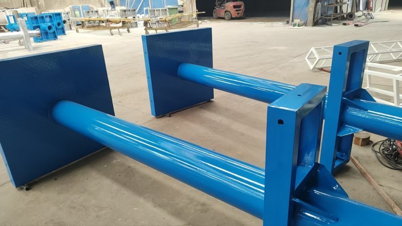 Thickened Blue Steel Columns For Rope Course Structure