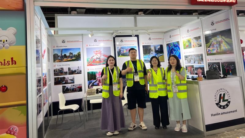 Hanlin Amusement installation team preparing booth setup for DEAL Show Dubai