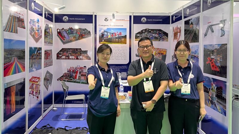 Hanlin Amusement team at IAAPA Expo Asia 2024 Thailand booth