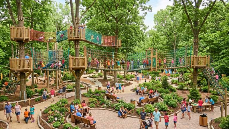 Crowded Rope Net Playground Increasing Park Foot Traffic