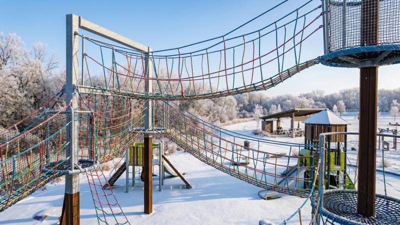 Extreme Climate Winter Playground Rope Bridge